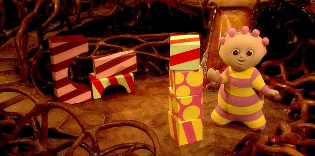 11:00: Drømmehagen: Tomlingene bygger høyt | NRK Super | 11/8 2025