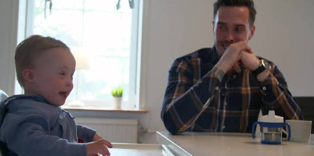 06:55: Unga Mammor (S2 E16) (S2) | TV3 | 11/23 2025