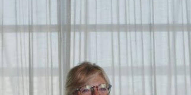 01:48: Ments inquietes: Arquitectura | Canal 33 | 2/23 2026