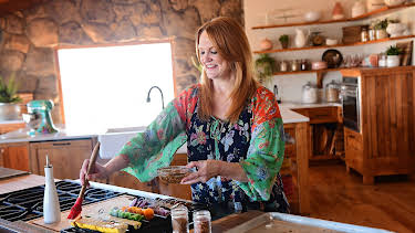 18:50: The Pioneer Woman  (S28 E5) (S28) | TLC | 12/31 2025