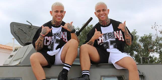 5:00 PM: Celebrity Coach Trip | E4 | 3/20 2026