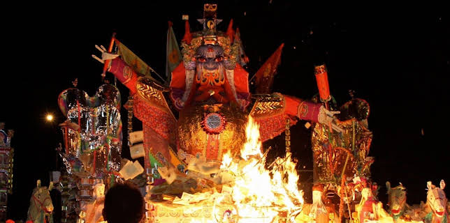 00:15: Unerklärliche Phänomene - Ancient Aliens | Kabel Eins Doku | 1/3 2026