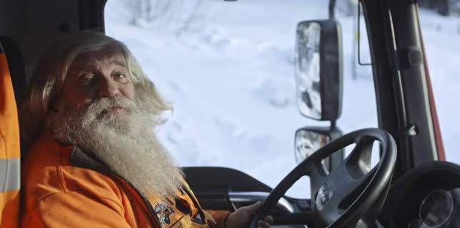 18:00: Frusna vägar (S10 E6) (S10) | TV3 | 11/10 2025