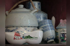 Hoarder SOS: West London - Board Games and Vintage Jackets