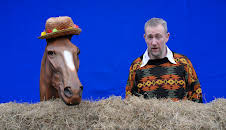 Kongen befaler UK (S18 E6)