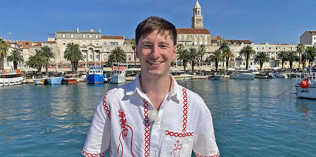 10:30 PM: Mach à Seo! - An Roinn Eòrpa (S2) | BBC Alba | 11/26 2025