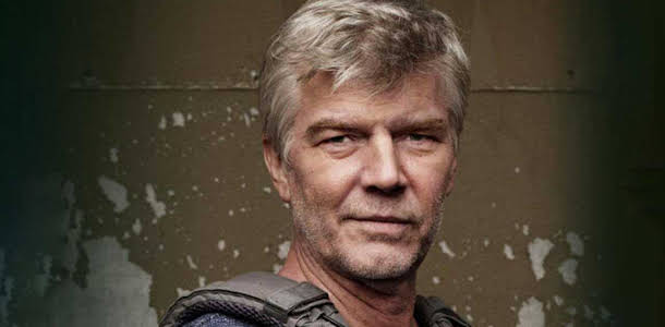 Nya "Johan Falk"-böcker - nu avslöjas om det blir mer film också