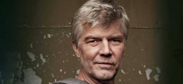 Nya "Johan Falk"-böcker - nu avslöjas om det blir mer film också