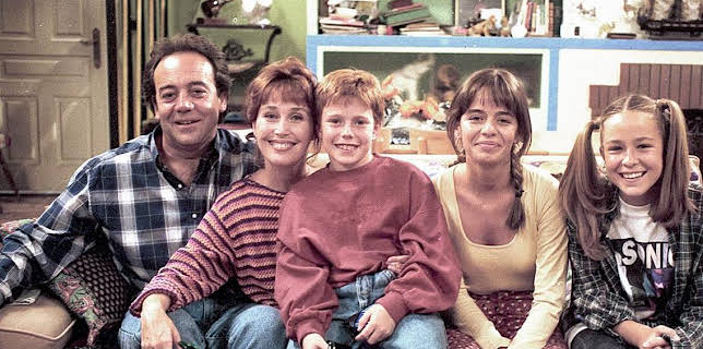 03:38: Pepa Y Pepe | Clan TVE | 10/30 2025