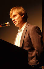 Julian Jarrold som Director