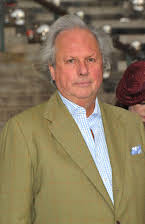 Graydon Carter as 