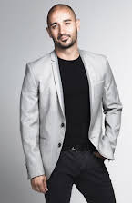 Alain Hernández como 