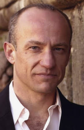 Kurt Max Runte as 