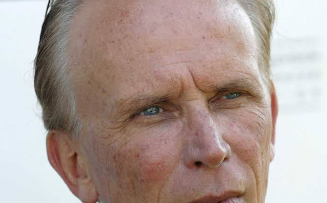 Peter Weller