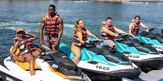 8:55 AM: Strangers on a Plane | More 4 | 2/10 2026