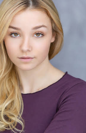 Mackenzie Aladjem as 