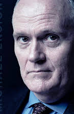 Michael Ensign als Hotel Manager