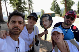 Desde los celulares de los Derbez season-1: Desde los celulares de los Derbez