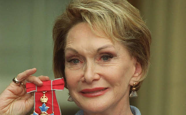 Siân Phillips
