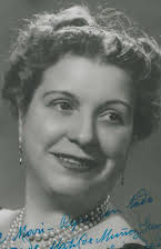 Matilde Muñoz Sampedro como Paca