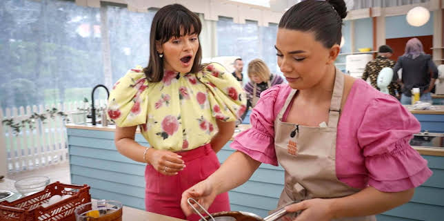 13:30: Bakemesterskapet: Sjokoladekliss | NRK 2 | 3/2 2026