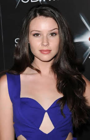 Jenn Proske as 
