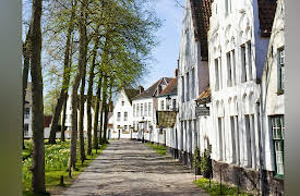 The Great Tours: Experiencing Medieval Europe: Bruges: Commerce and Community