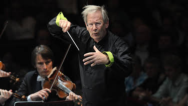 00:00: John Eliot Gardiner dirigiert Beethoven | BR Fernsehen | 4/7 2026
