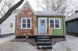 Bargain Block, Season 1: Farmhouse and Schoolhouse