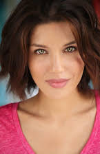 Juliana Harkavy como 