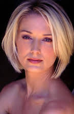 Katherine LaNasa som 