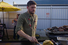 Taco Mafia, Season 1: Comunidad