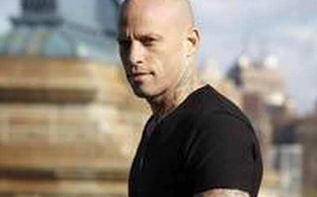 Ami James