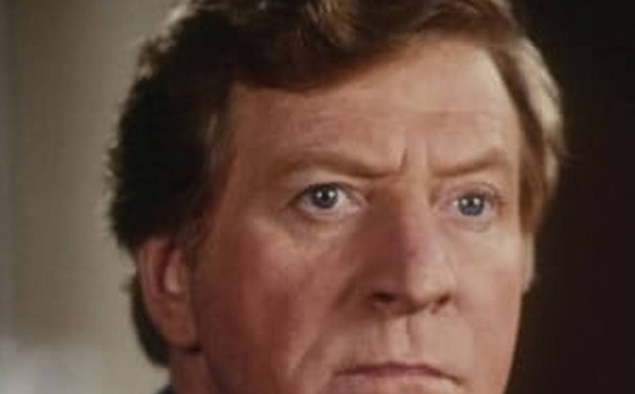 Clive Revill