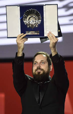 Carlos Vermut as Director