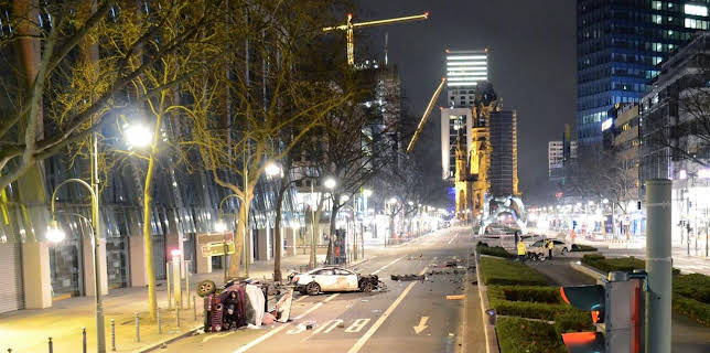 22:45: Auf den Spuren der Ku'damm-Raser (1/3) | HR Fernsehen | 1/21 2026