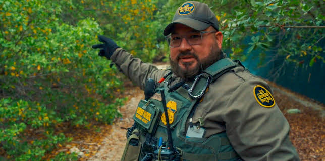 12:15: Contraband: Seized At Sea (S1 E10) (S1) | Discovery Channel | 12/30 2025