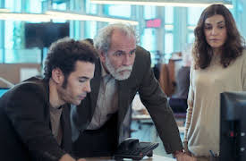 Midas män: Motsättningar