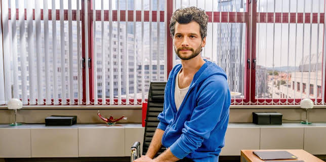 16:20: Walking on Sunshine (S04/E10) | One | 12/23 2025