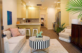 Bargain Block New Orleans, Season 1: Fat Tuesday Skinny Budget