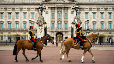 10:00 AM: Secrets of the Royal Palaces (S3 E1) (S3) | Channel 5 | 7/4 2026