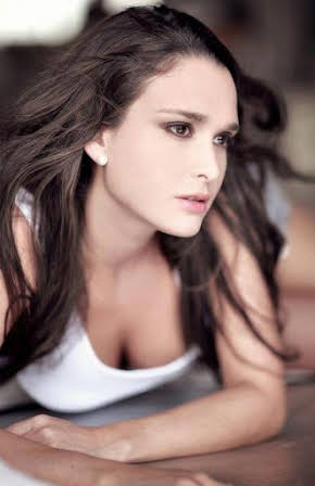 Lali González as 