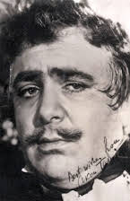 Akim Tamiroff como Jakob Zouk