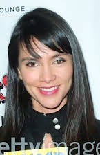 Linda Asuma som Brawling Bridesmaid