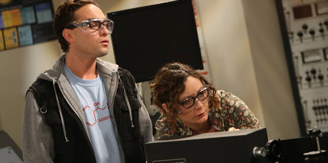 04:00: The Big Bang Theory (S1 E3) (S1) | MAX | 1/31 2026