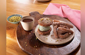 The Artisan's Kitchen: Churros Two Ways