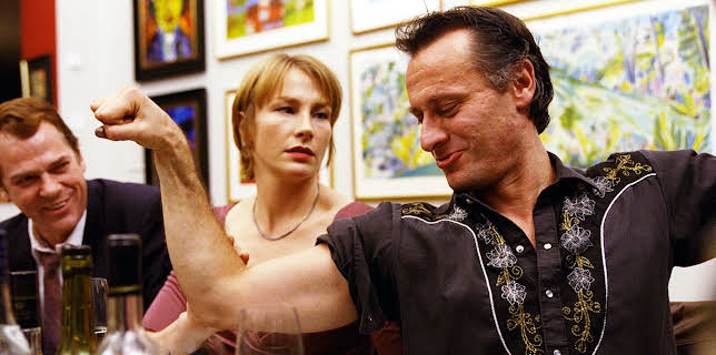 Grabben i graven bredvid (2002)