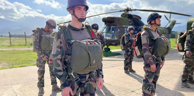 00:00: Fremdenlegion | ZDFinfo | 11/8 2025