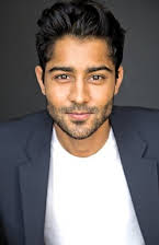 Manish Dayal som 