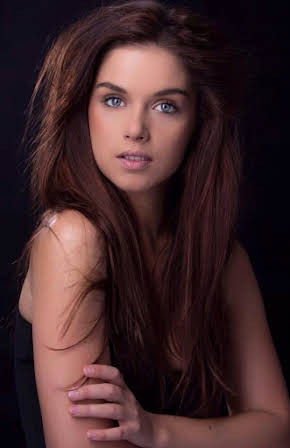 Christia Visser as 